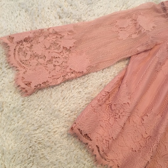 Blush Lace Off-Shoulder Top NWT - Picture 3 of 5